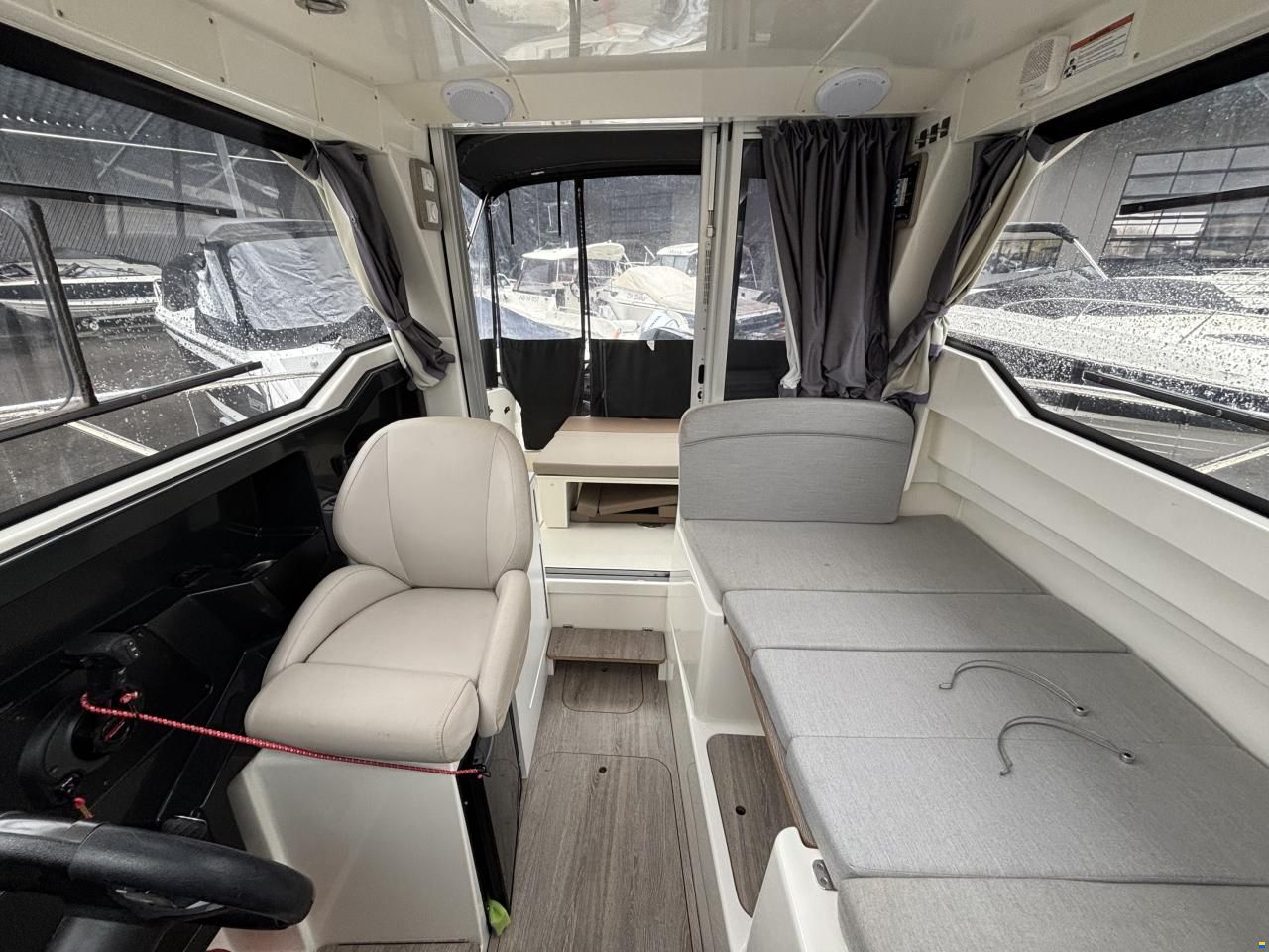 Quicksilver Activ 675 Weekend
