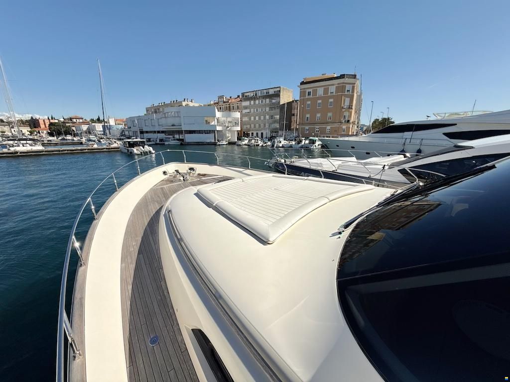 Mochi Craft Dolphin 64 Sun Top