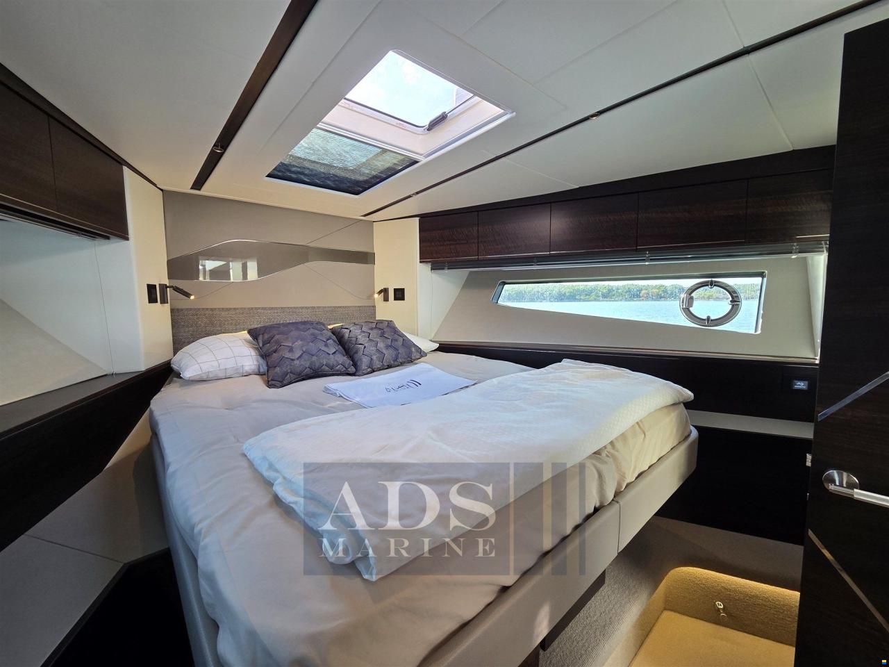 Sunseeker Predator 55 EVO