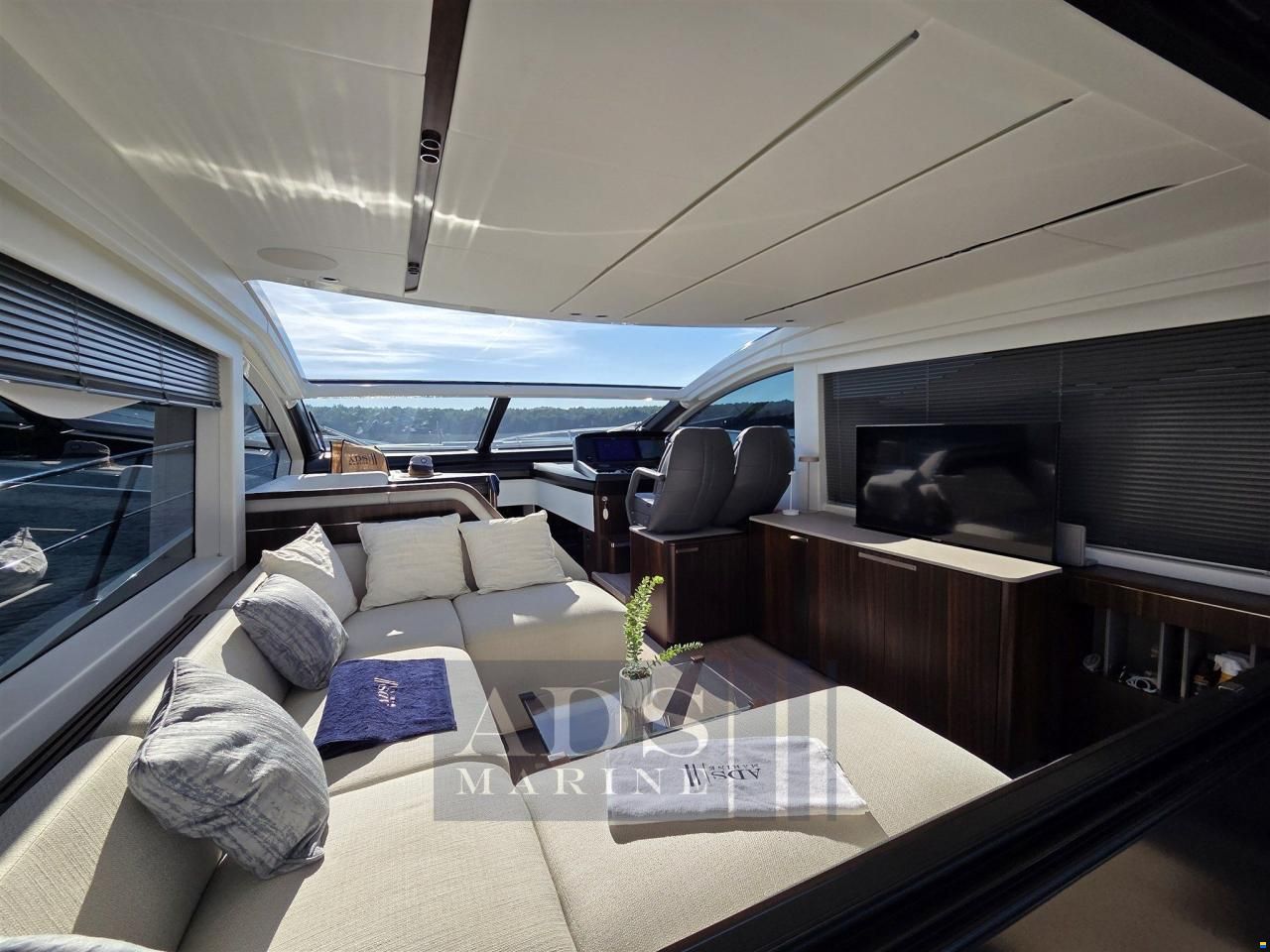 Sunseeker Predator 55 EVO