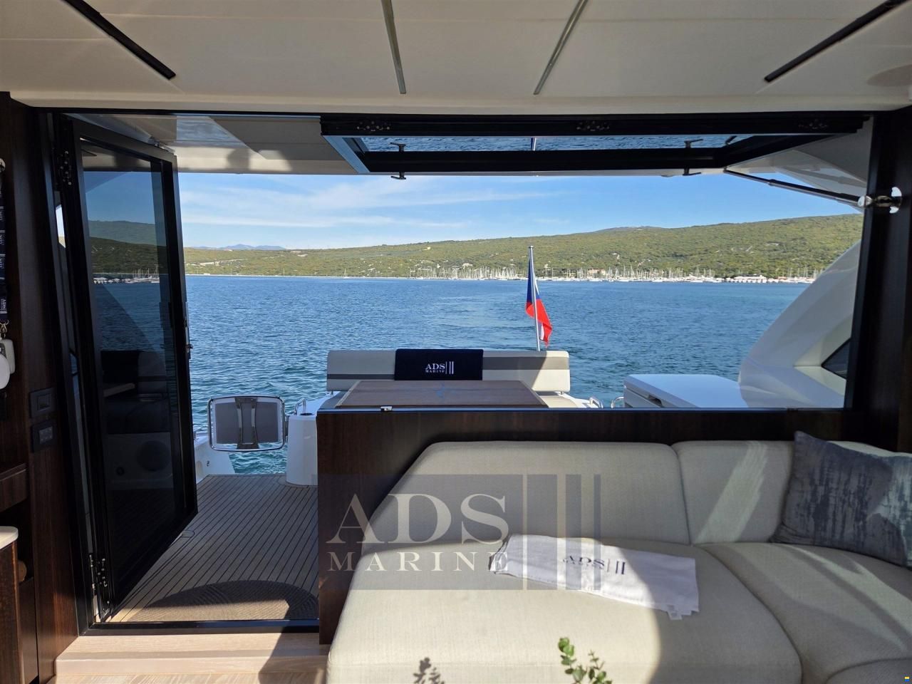 Sunseeker Predator 55 EVO