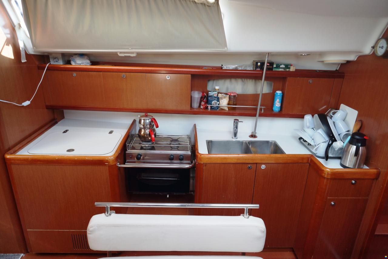 Beneteau OCEANIS 43