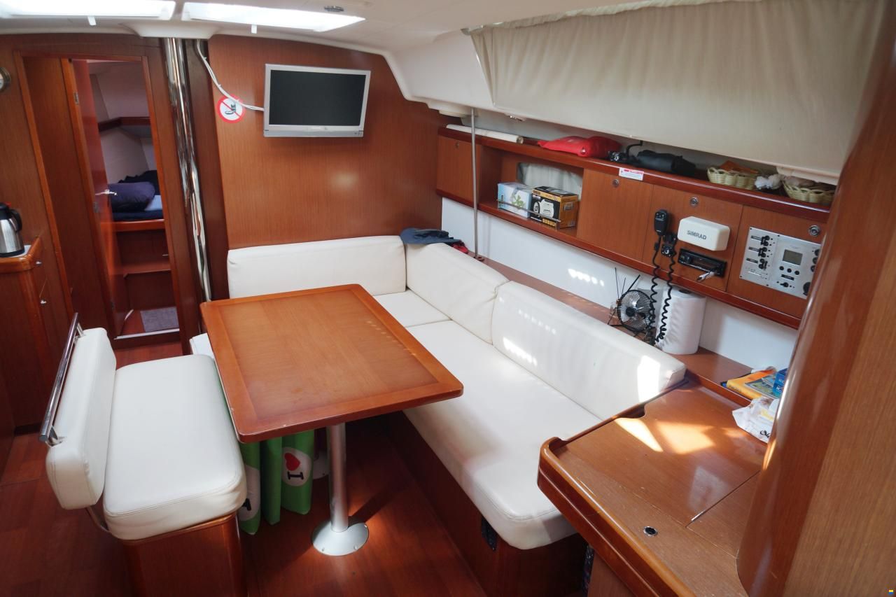 Beneteau OCEANIS 43