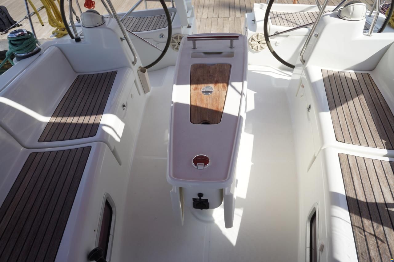 Beneteau OCEANIS 43