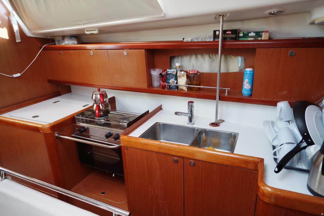 Beneteau OCEANIS 43