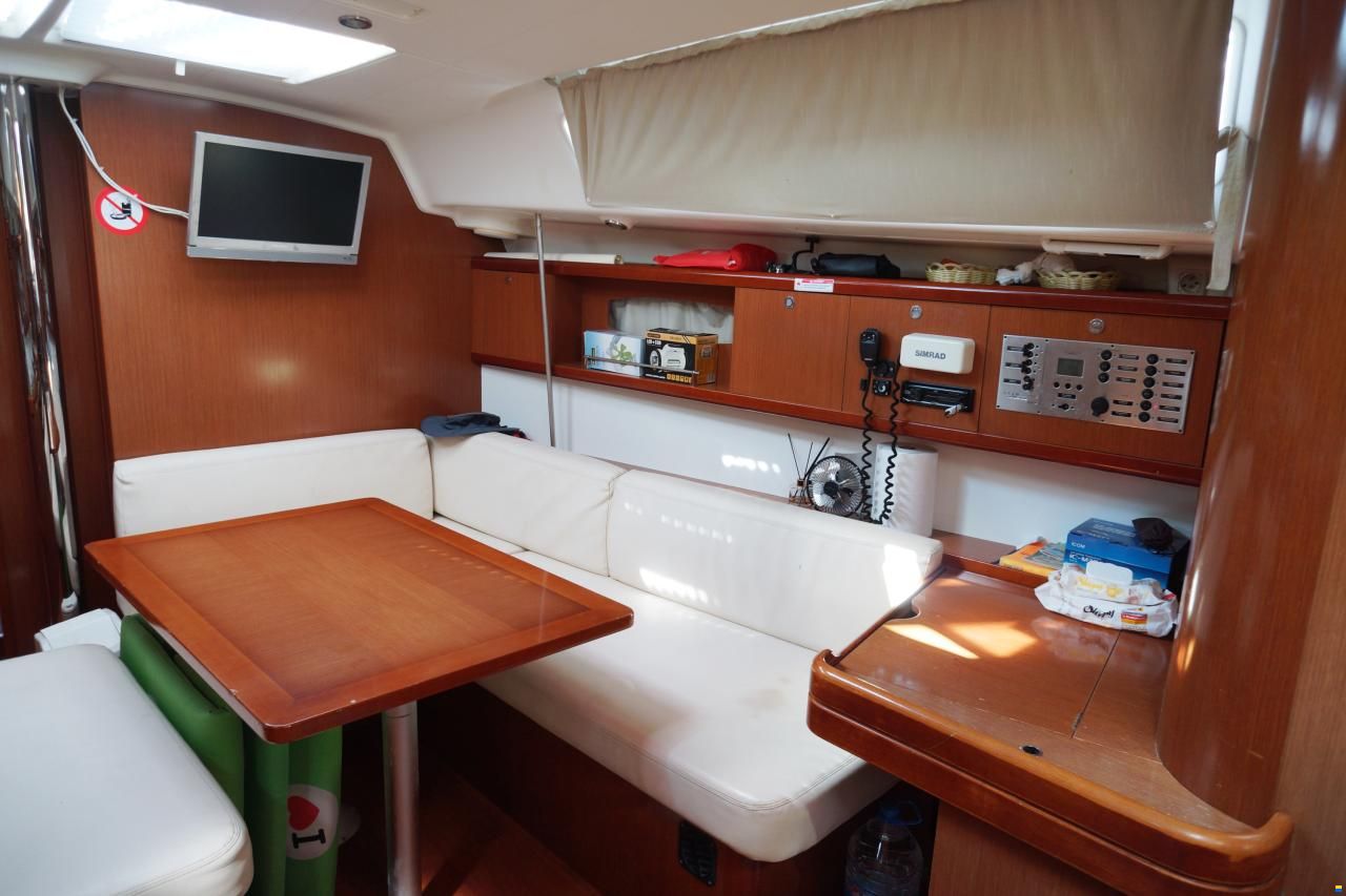 Beneteau OCEANIS 43