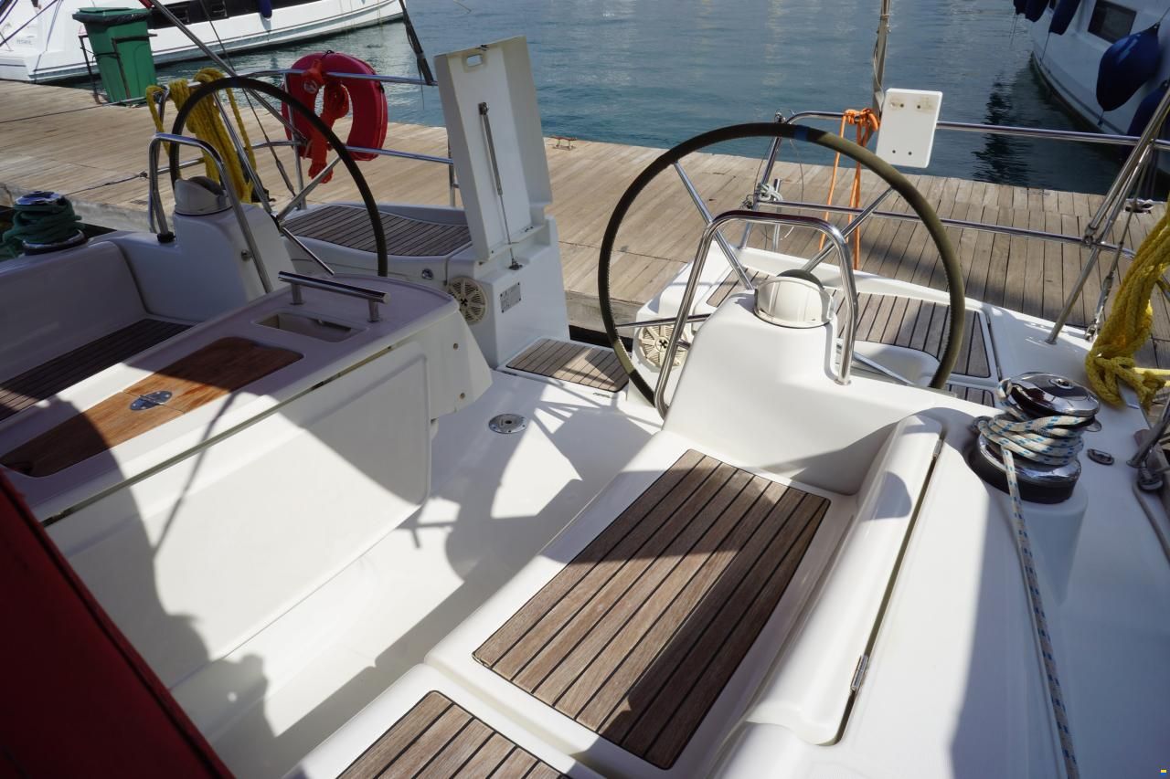 Beneteau OCEANIS 43