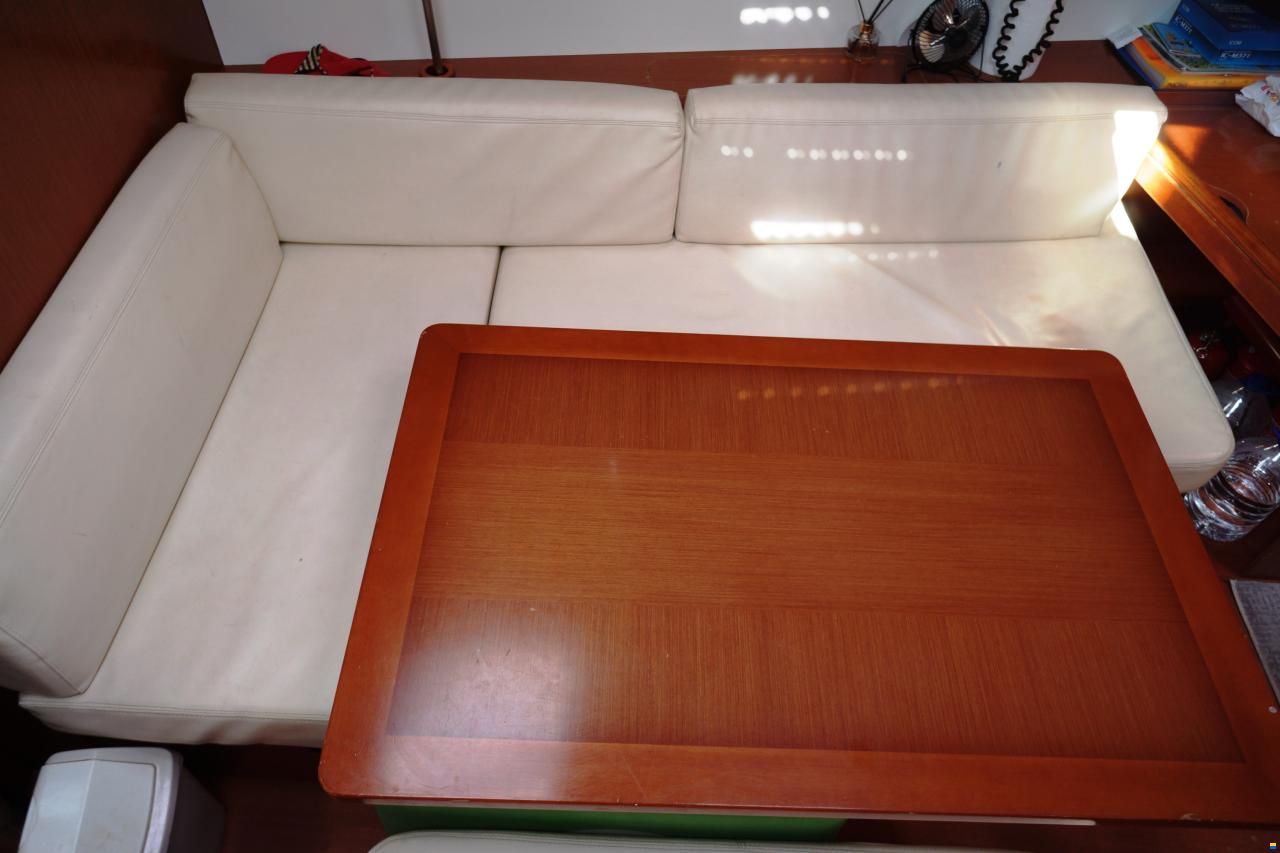 Beneteau OCEANIS 43