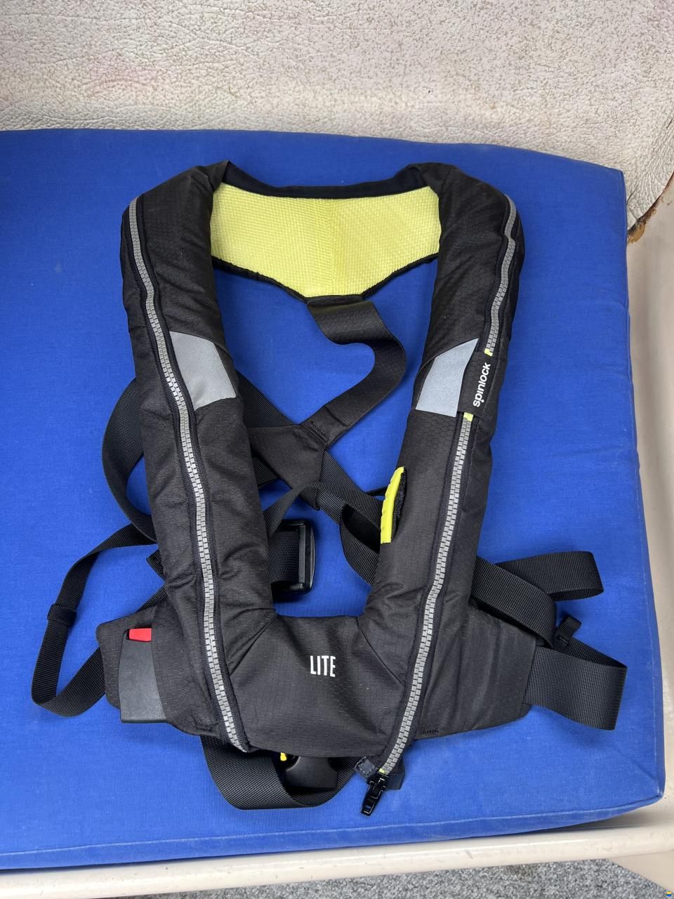 Cobramold Leisure 22
