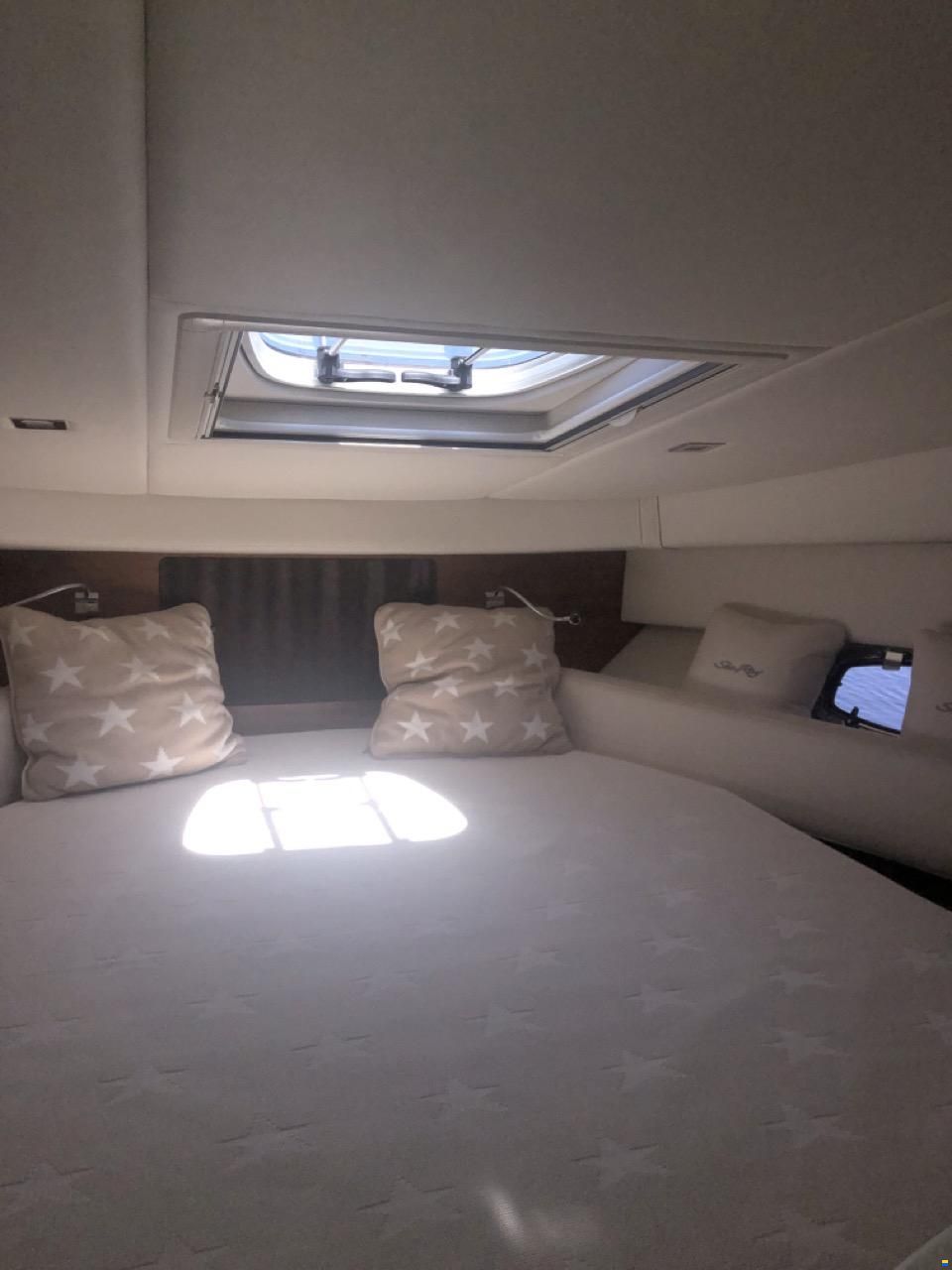 Sea Ray 355 DA Sundancer