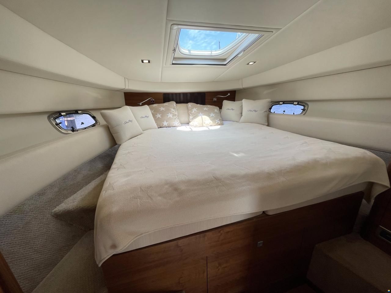 Sea Ray 355 DA Sundancer
