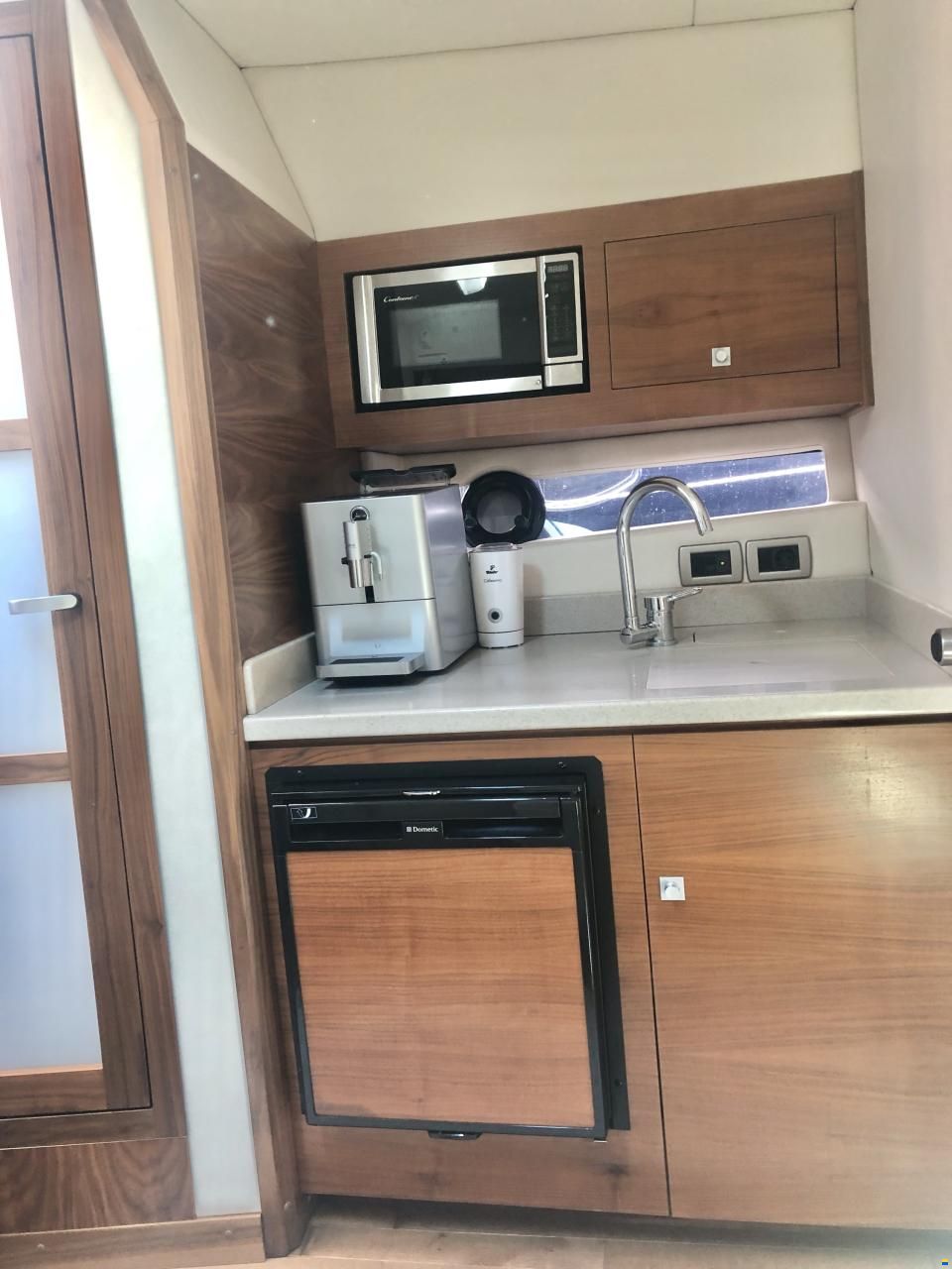 Sea Ray 355 DA Sundancer