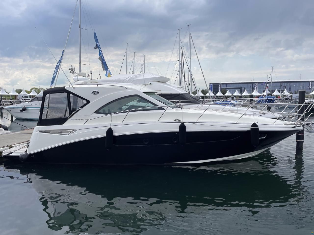 Sea Ray 355 DA Sundancer