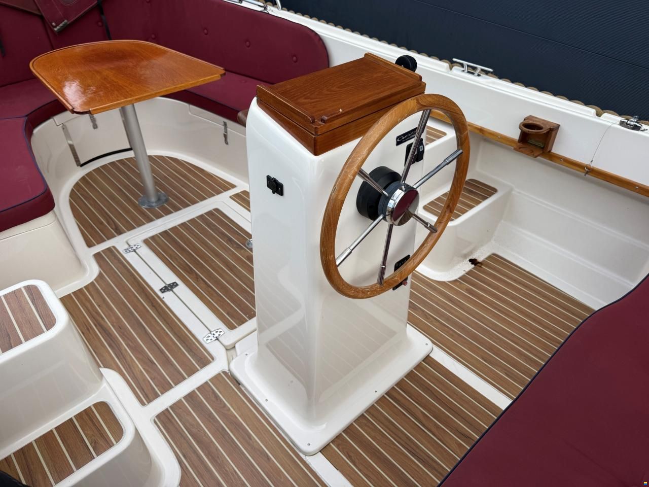 Crescent Allure 21