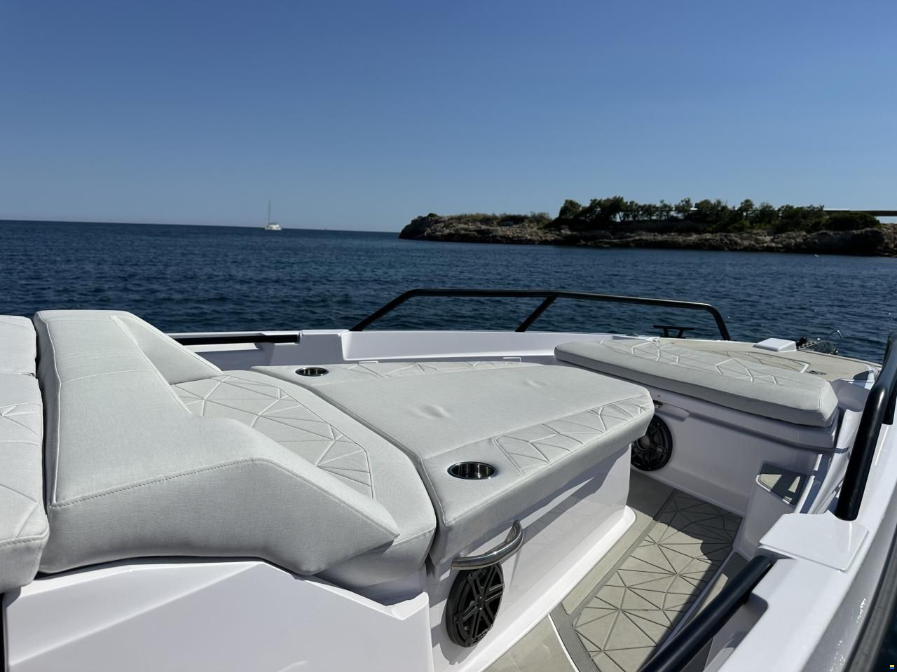 Axopar 38 Sun Top
