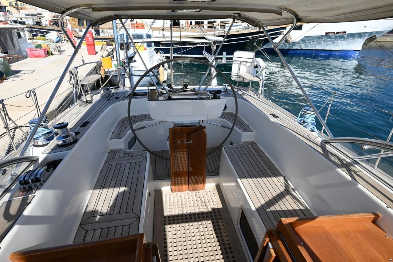 Hallberg-Rassy 44