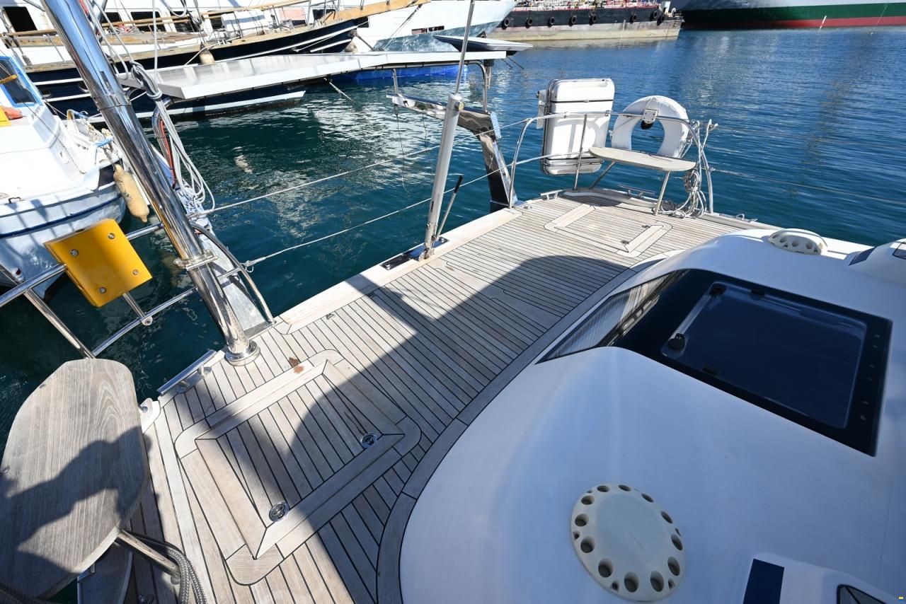 Hallberg-Rassy 44