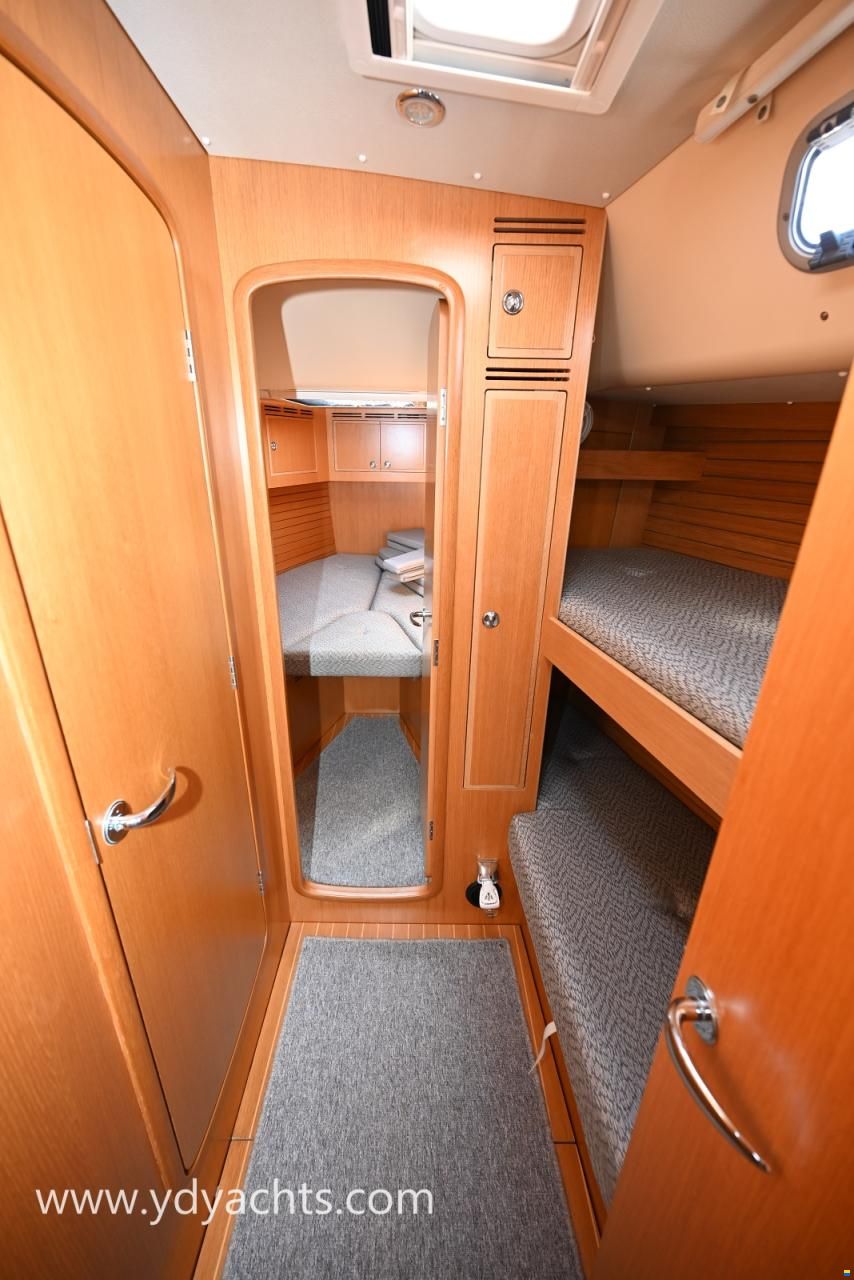 Hallberg-Rassy 44