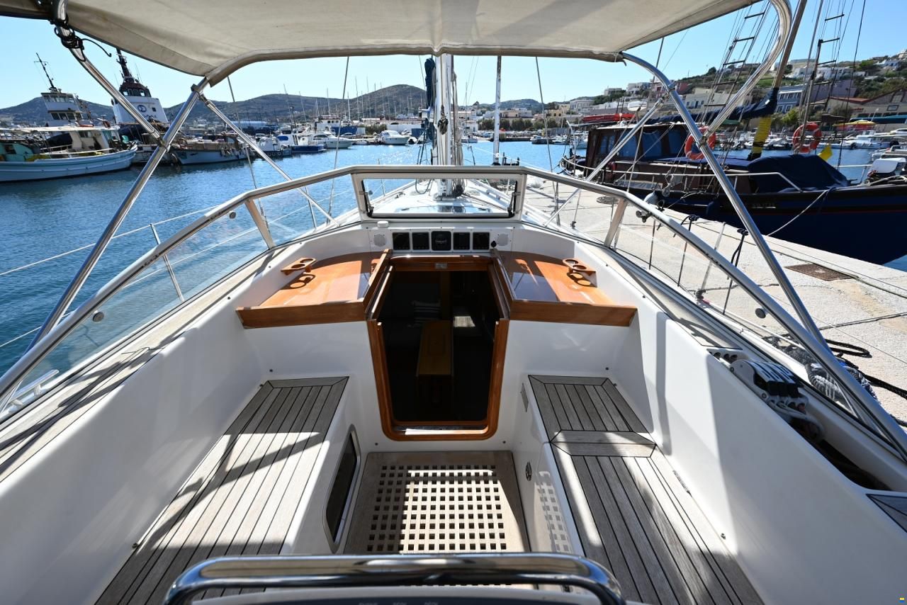Hallberg-Rassy 44