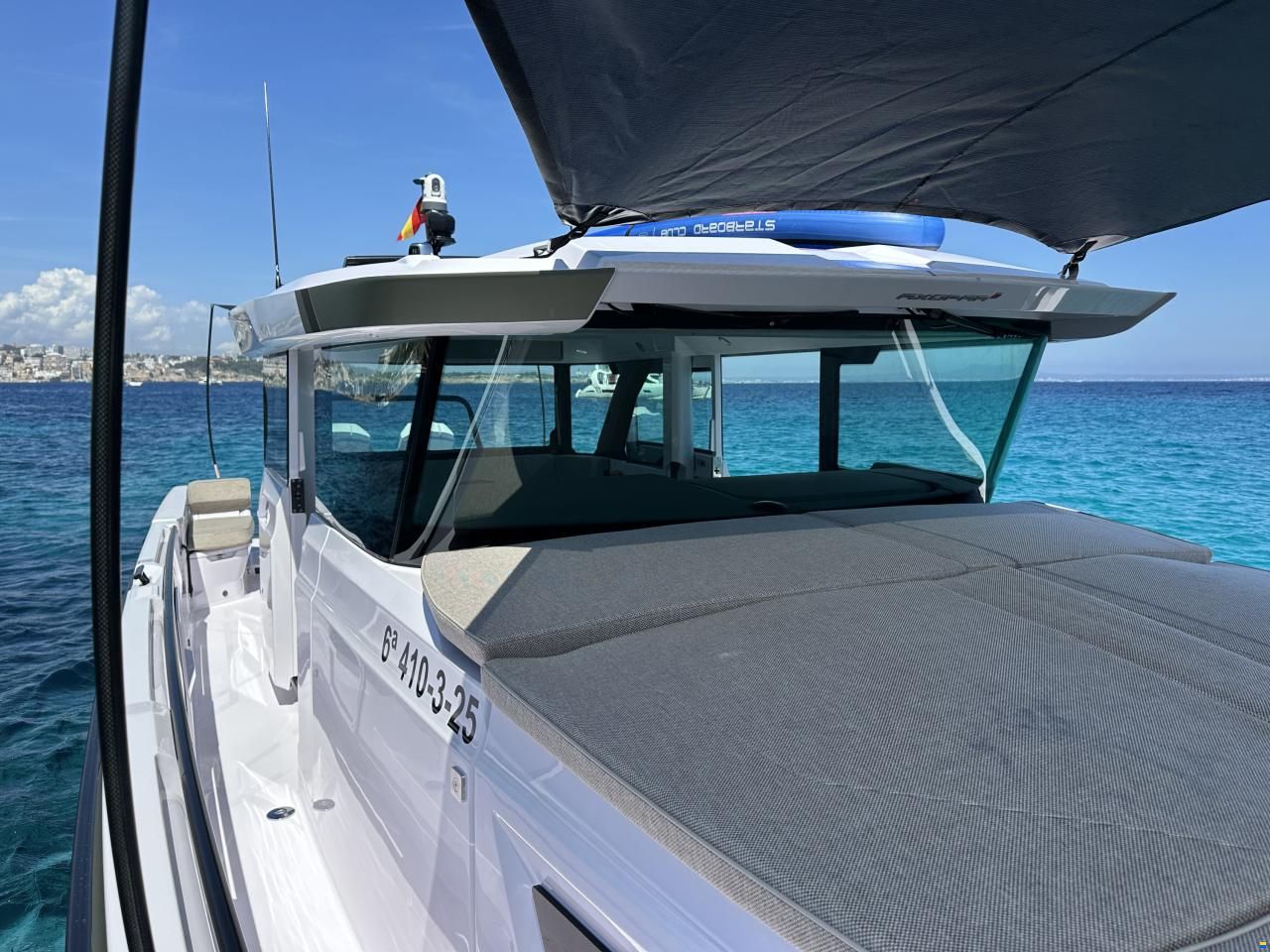 Axopar 38 XC Cross Cabin