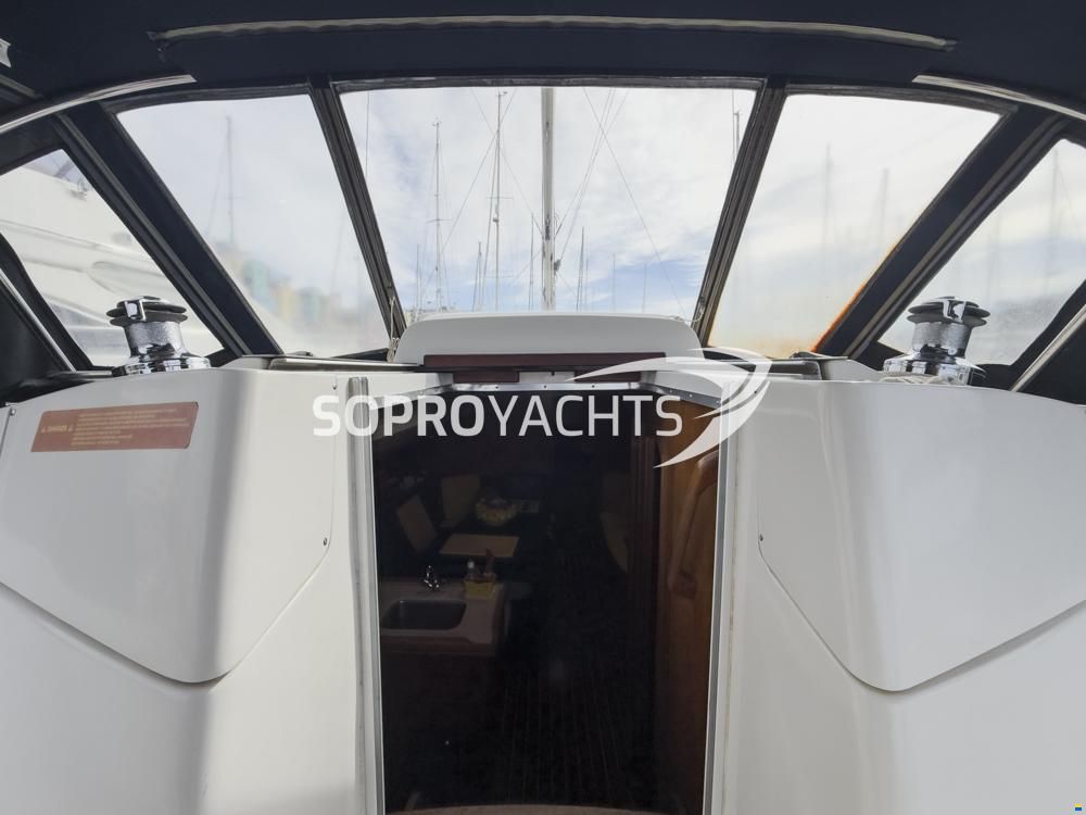 Hunter 33