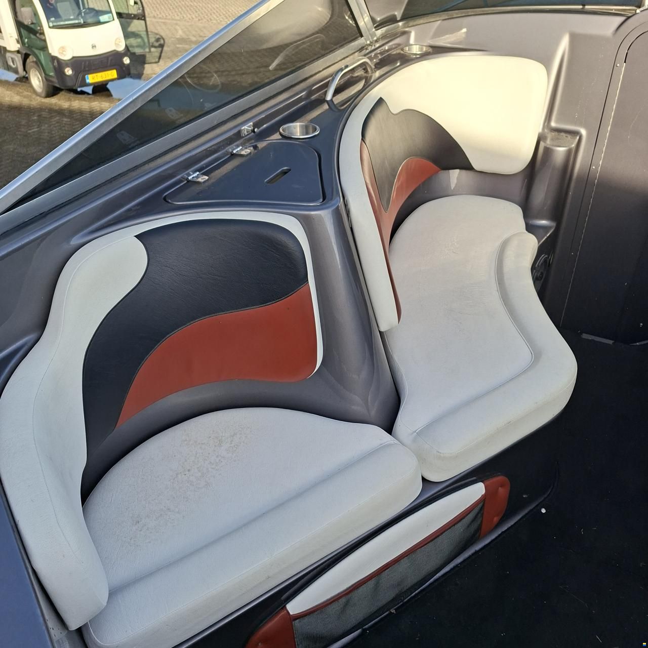 Rinker Captiva CC 272