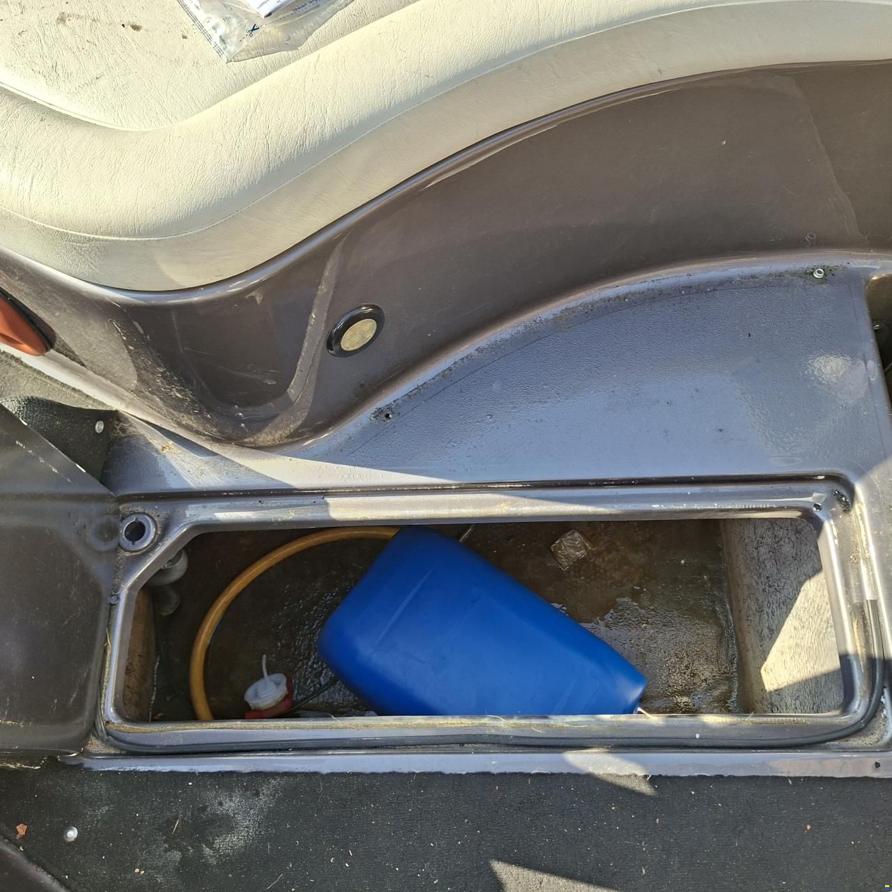 Rinker Captiva CC 272