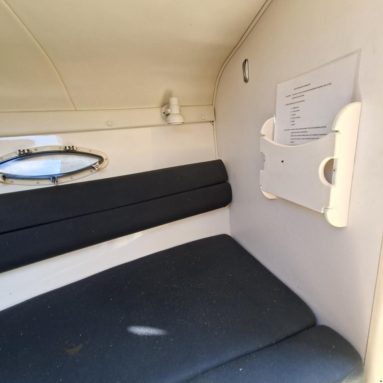 Rinker Captiva CC 272