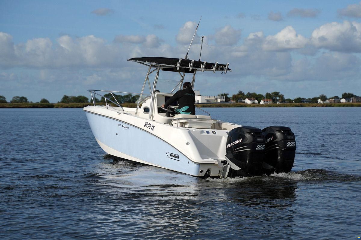 Boston Whaler 270 Outrage