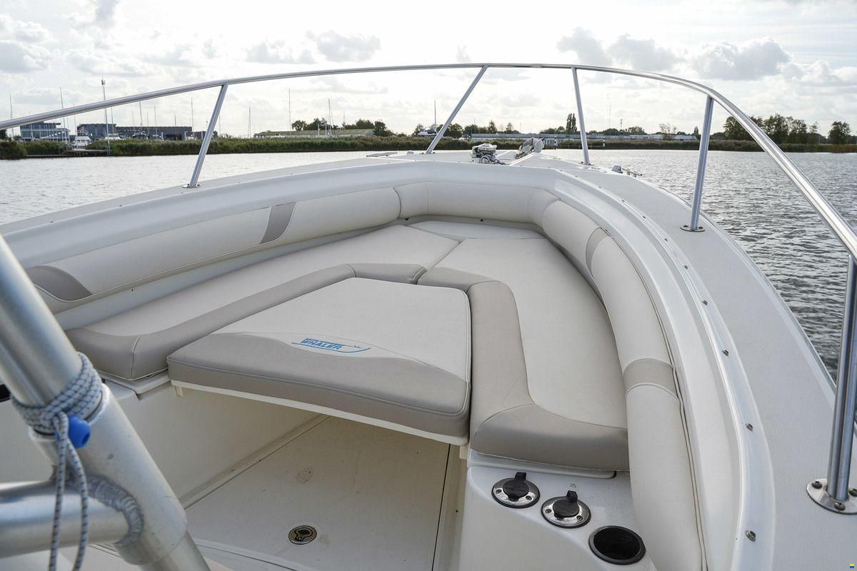 Boston Whaler 270 Outrage