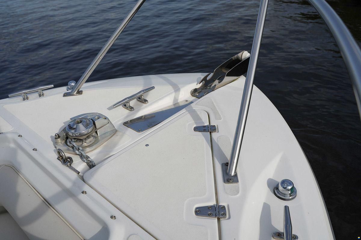 Boston Whaler 270 Outrage