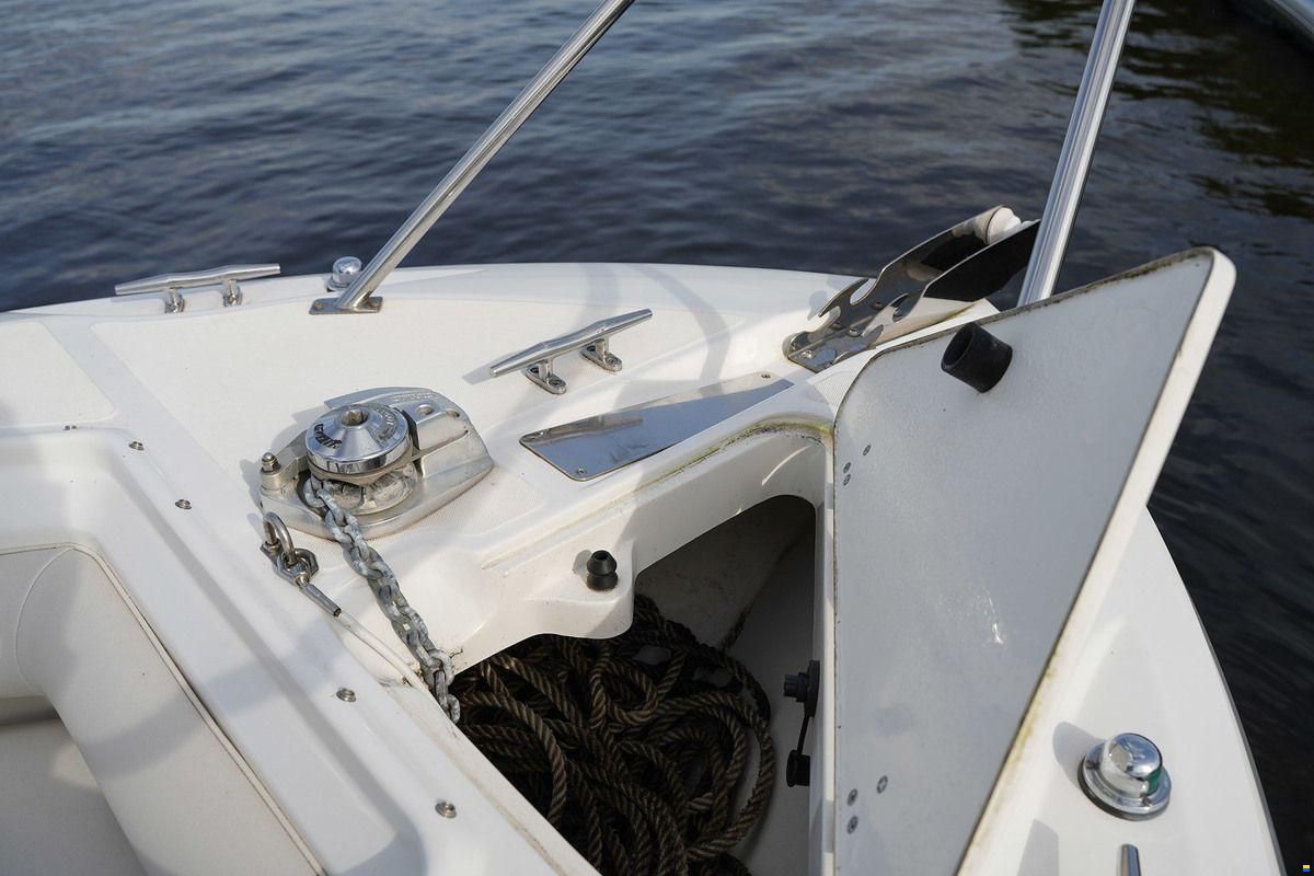 Boston Whaler 270 Outrage