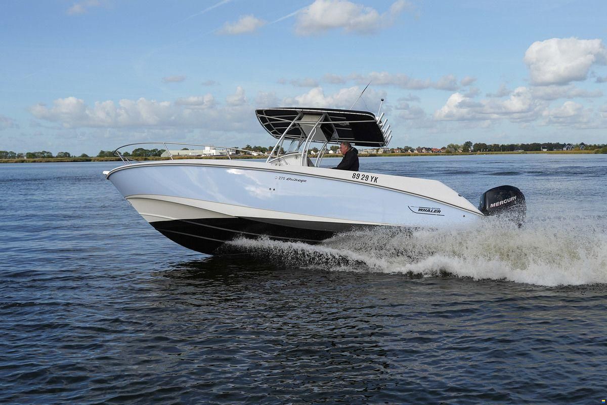 Boston Whaler 270 Outrage