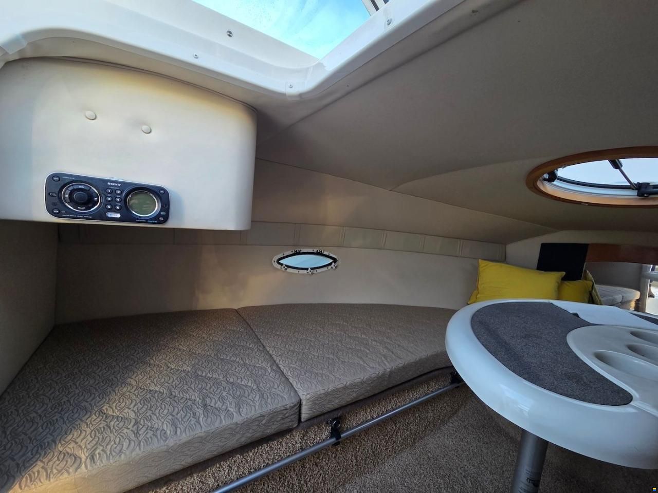 Larson 220 Cabrio Cuddy