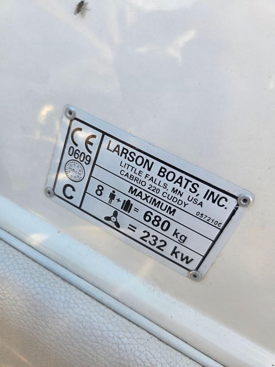 Larson 220 Cabrio Cuddy