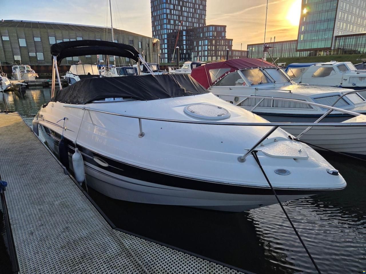 Larson 220 Cabrio Cuddy