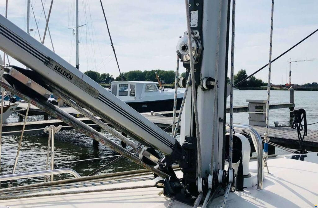 Bavaria 39