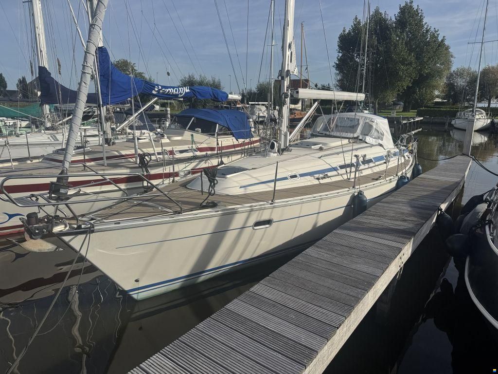 Bavaria 39