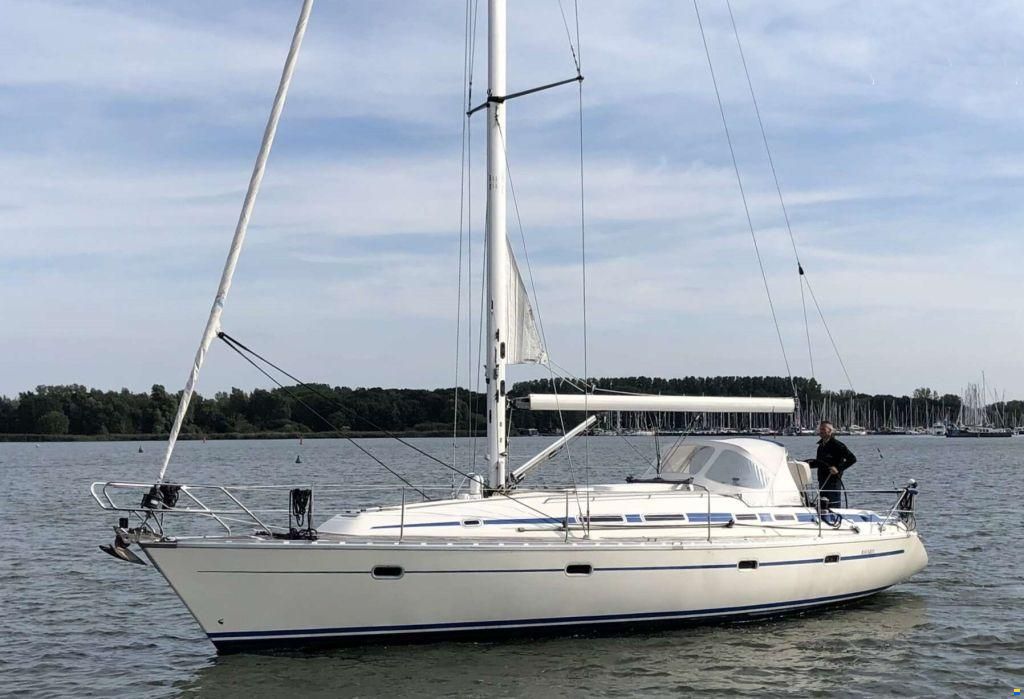 Bavaria 39