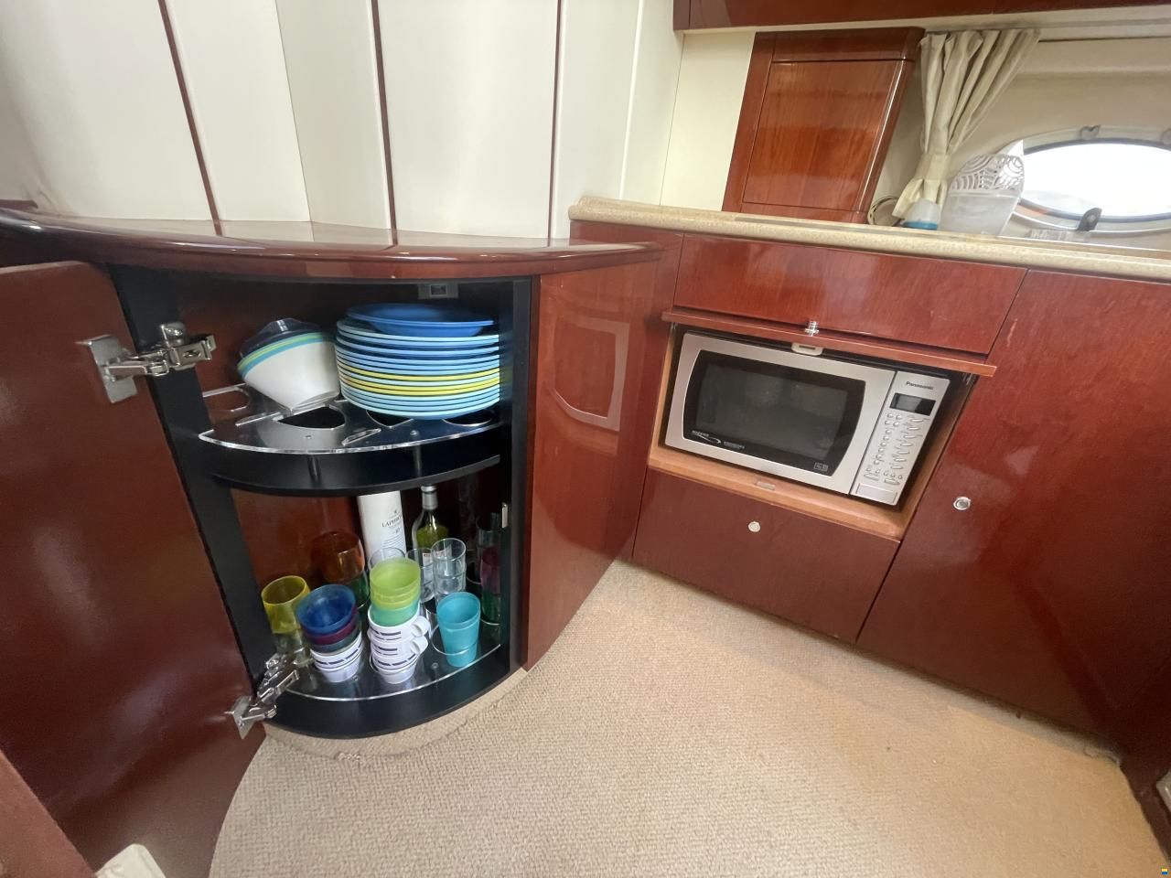 Princess V42