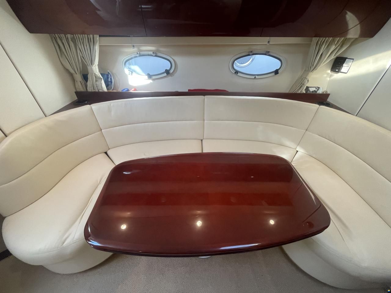 Princess V42