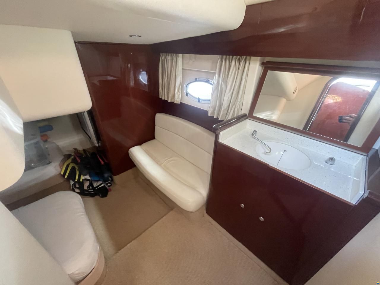 Princess V42