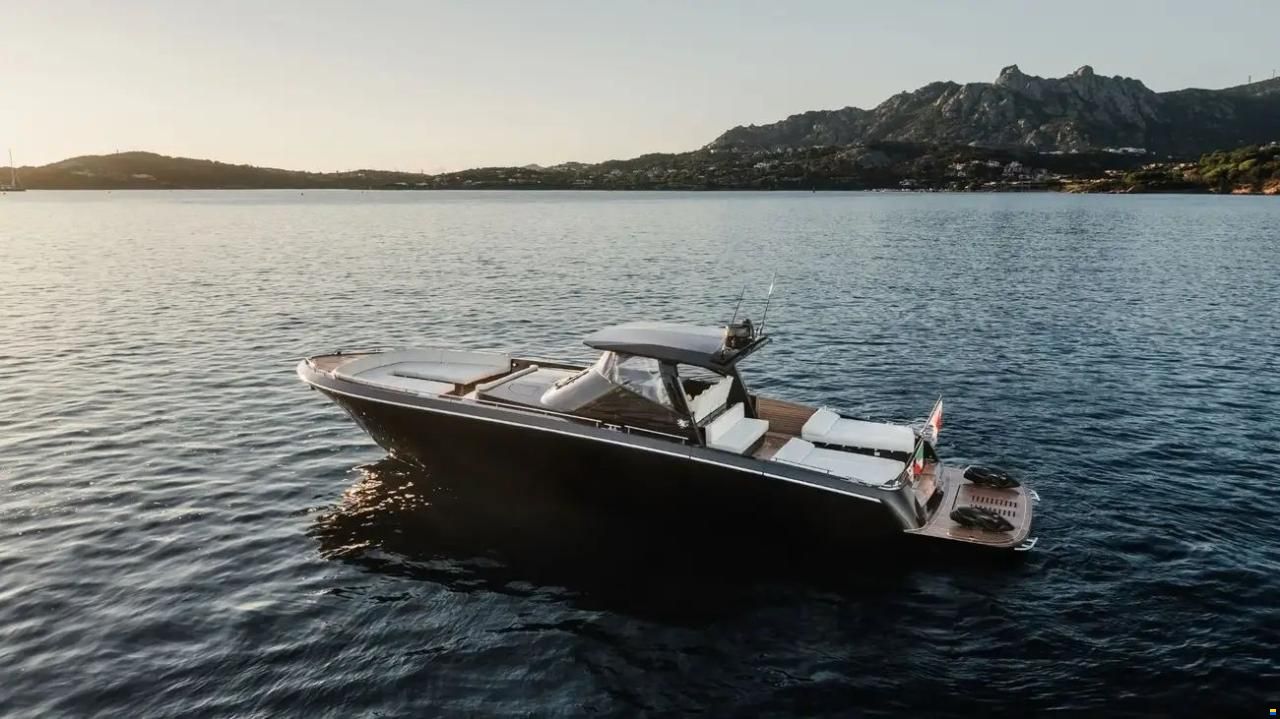 Cantieri Navali del Mediterraneo Contine
