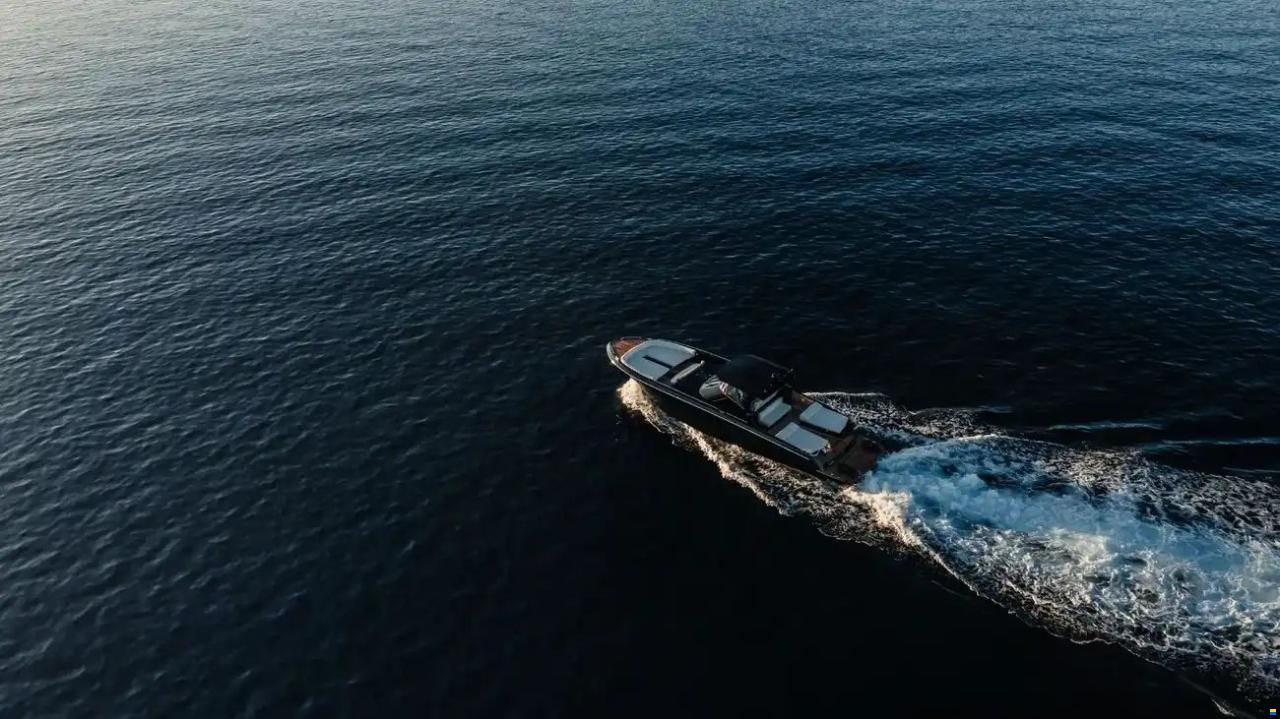 Cantieri Navali del Mediterraneo Contine