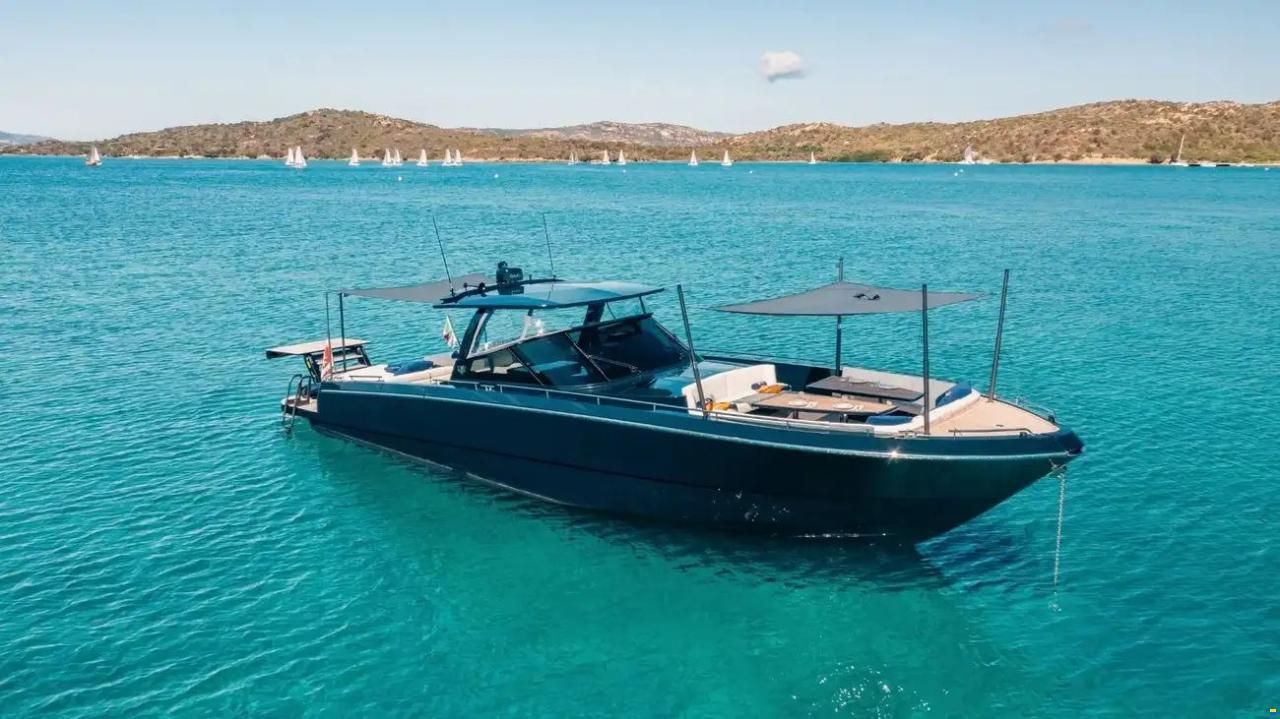 Cantieri Navali del Mediterraneo Contine
