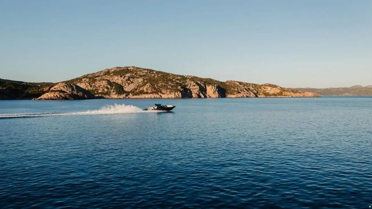 Cantieri Navali del Mediterraneo Contine