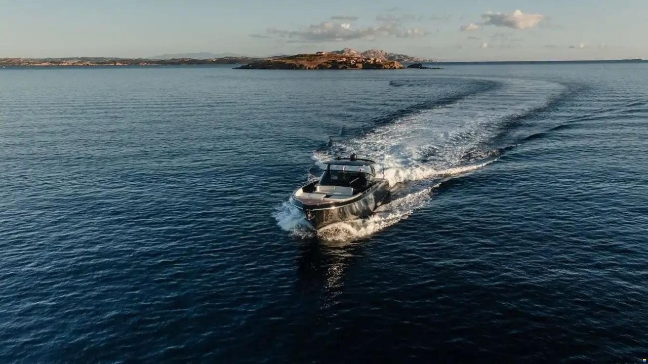 Cantieri Navali del Mediterraneo Contine