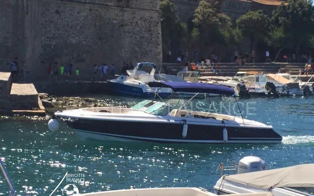 Chris Craft Launch 28