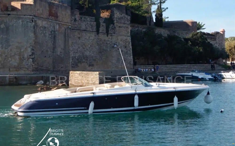 Chris Craft Launch 28