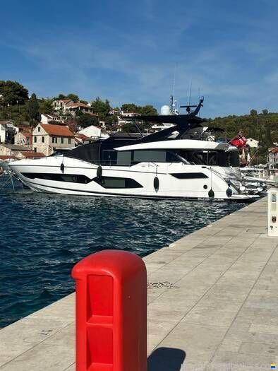 Sunseeker 76 Yacht